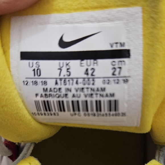 Air Max 270 React - Picture 5 of 6